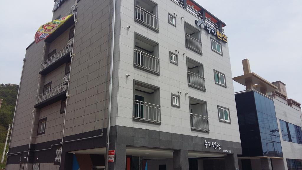 Suzy Pension Yeosu Ngoại thất bức ảnh