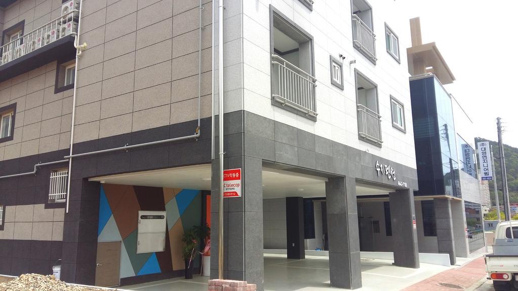 Suzy Pension Yeosu Ngoại thất bức ảnh